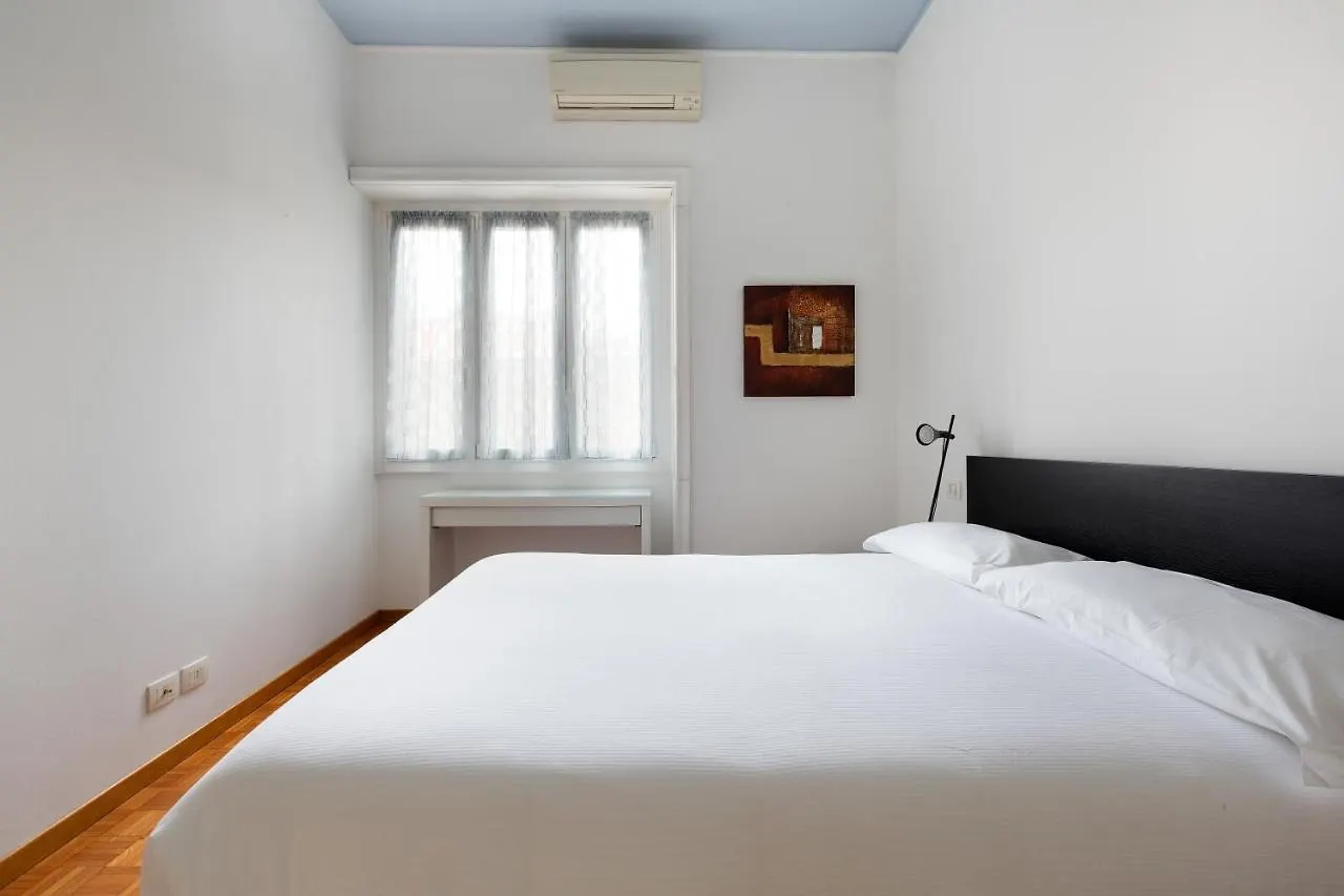 Appartamento Cozy Apt With Balcony - Mm2 Sant'Agostino Milano 0*,
